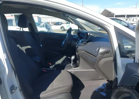 2019 Ford Fiesta Se z USA, uszkodzony, nr VIN 3FADP4BJ6KM148816